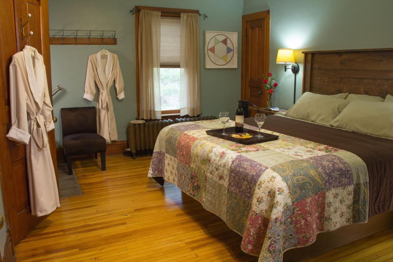 Pinehurst Inn Bed & Breakfast 베이필드 외부 사진