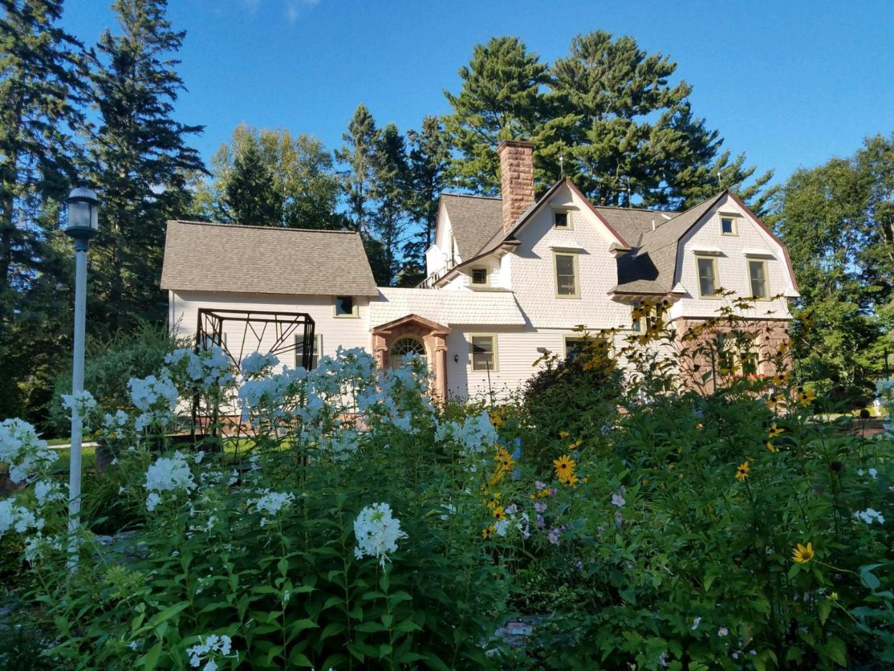 Pinehurst Inn Bed & Breakfast 베이필드 외부 사진